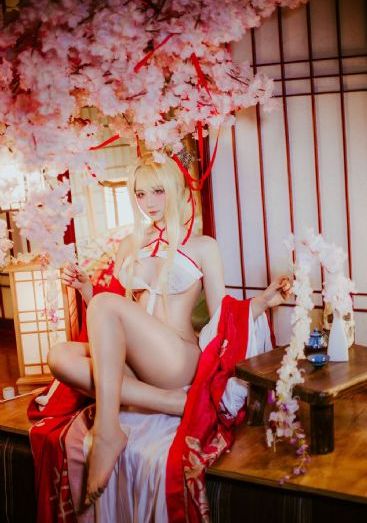 拍婚纱照当着新郎的面做小风_HD720P欧美电影在线