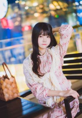 漂亮的女保姆电影_蓝光原盘在线观看